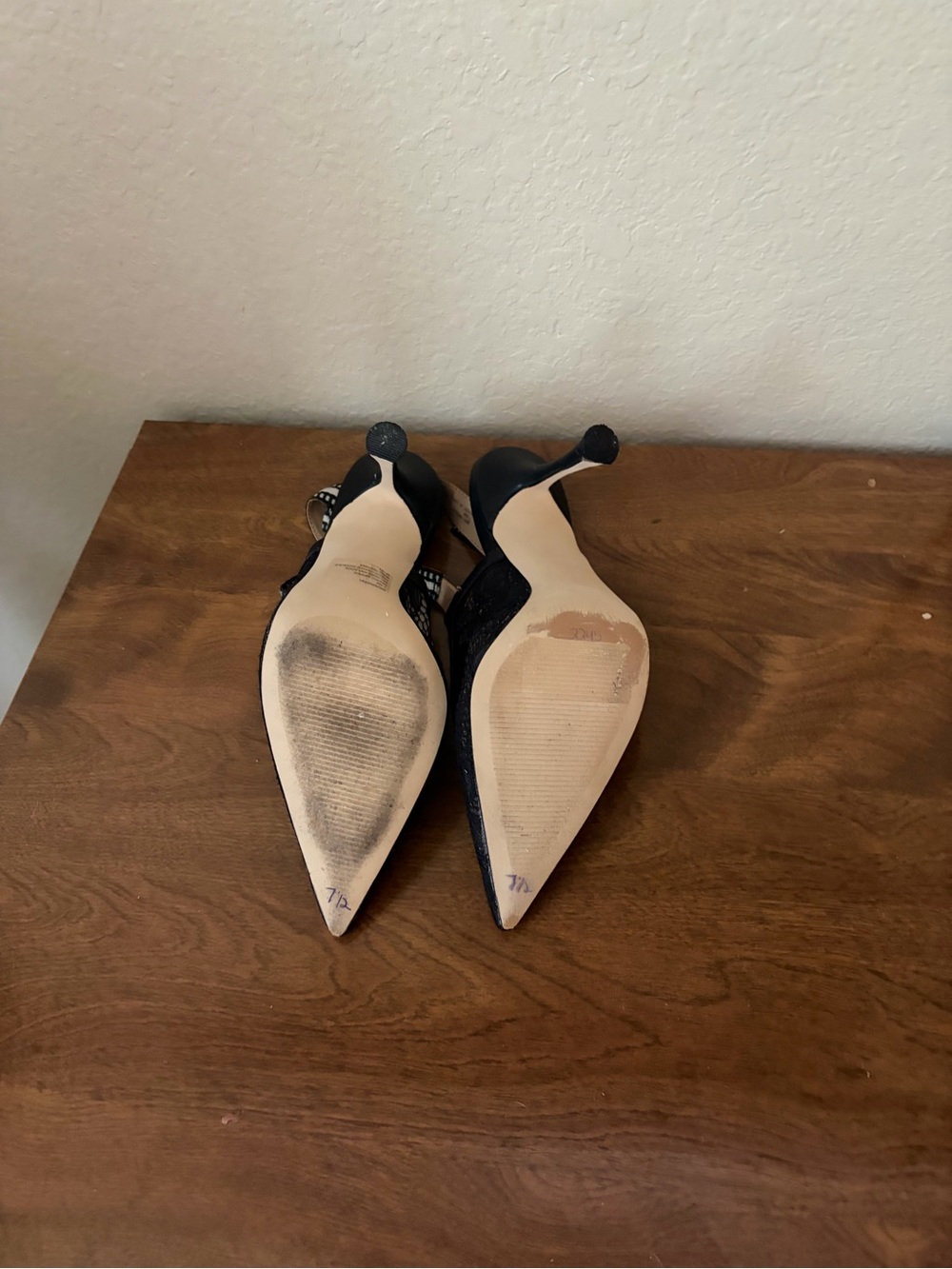 Black Pointed Toe Stiletto Heels - Women - Picture 3 of 3